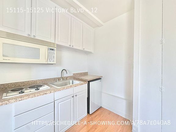5th image of 15115-15125 Victory Blvd #12