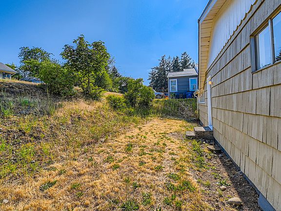 5th image of 6754 SE Alder Pl