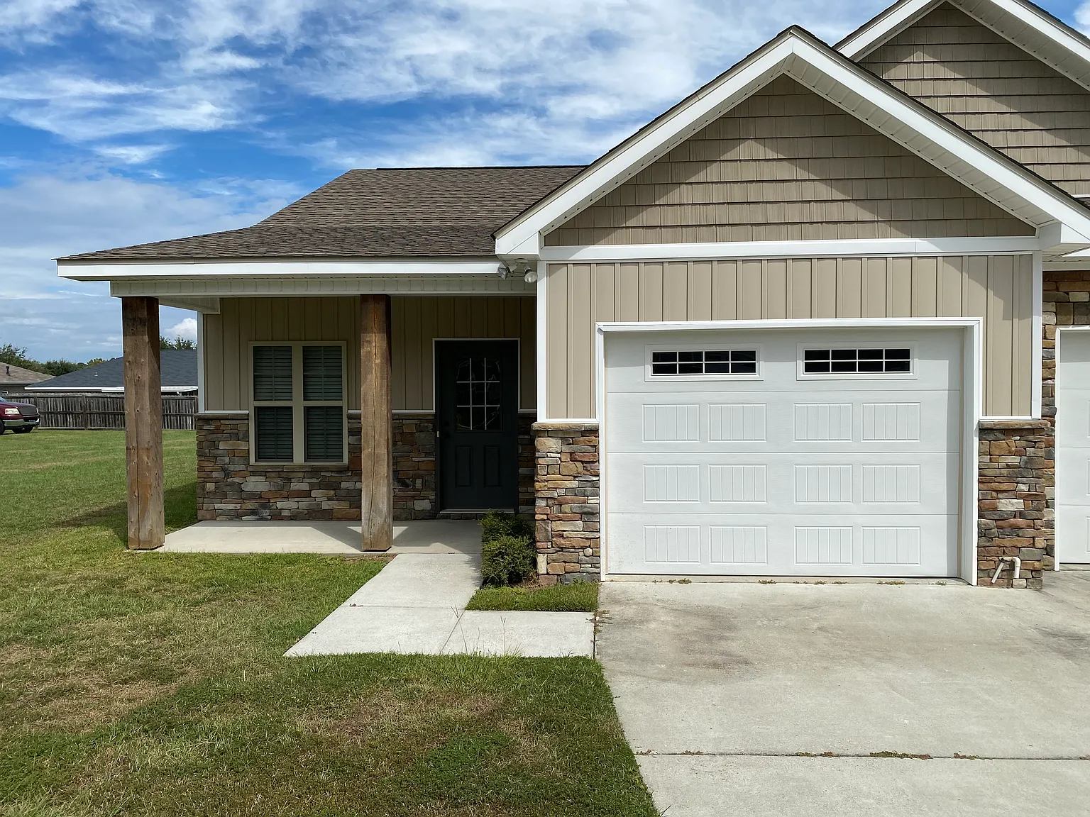 3 bed, 1584 sqft, $1,700 — Photo 1
