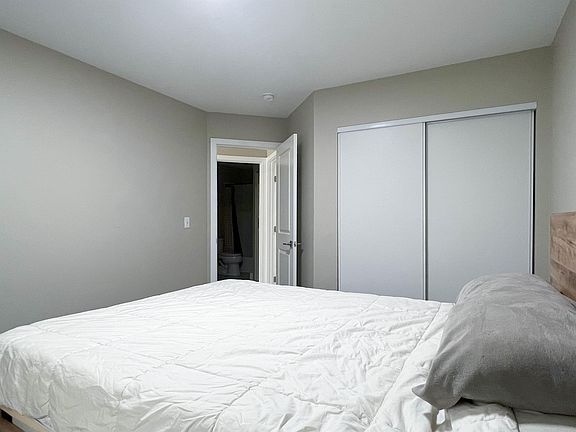 5th image of 17416 Adams Ln
