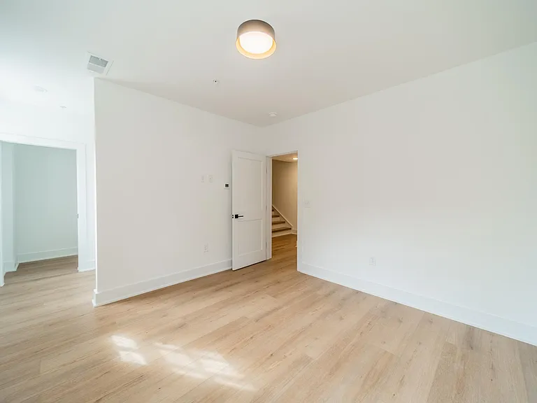 201 Grandin Rd #12 — Photo 31