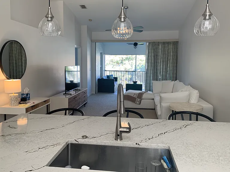 2585 Old Groves Rd #203 — Photo 4