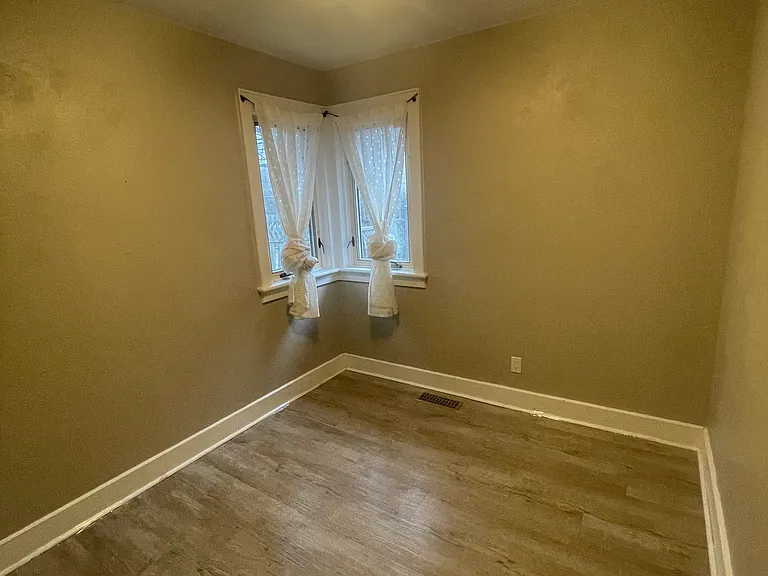 134 Bridgeport Rd E #1 — Photo 6