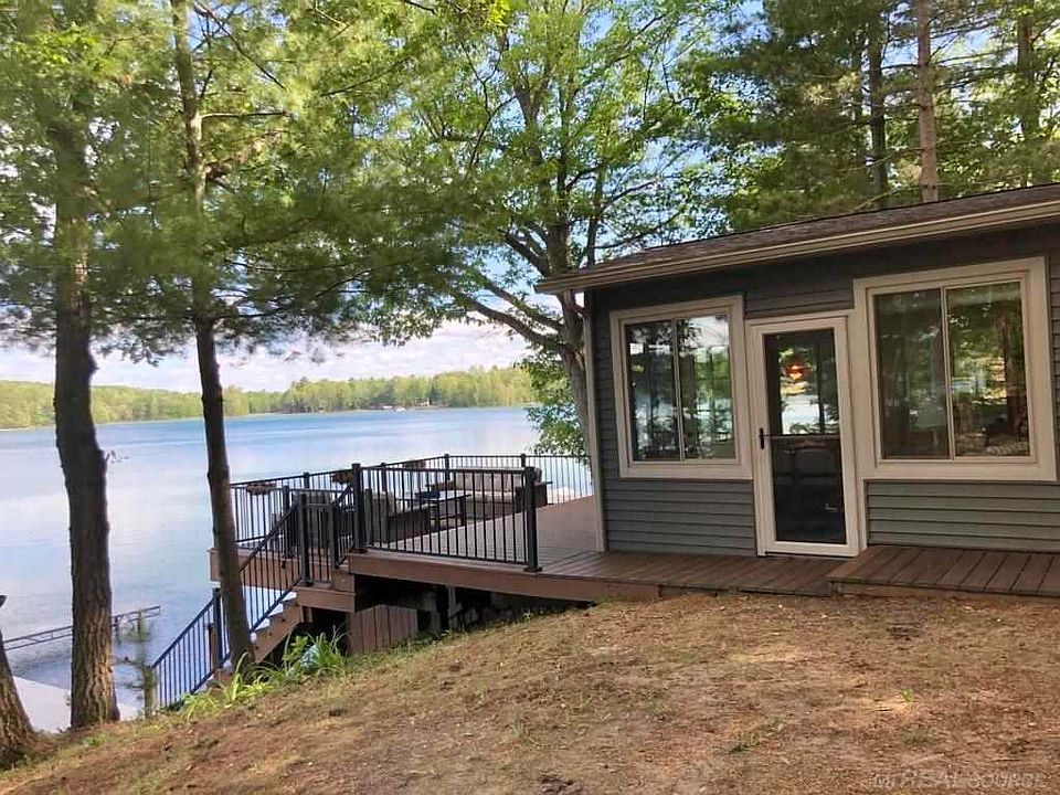 6118 Woodland Dr NE, Kalkaska, MI 49646 Zillow