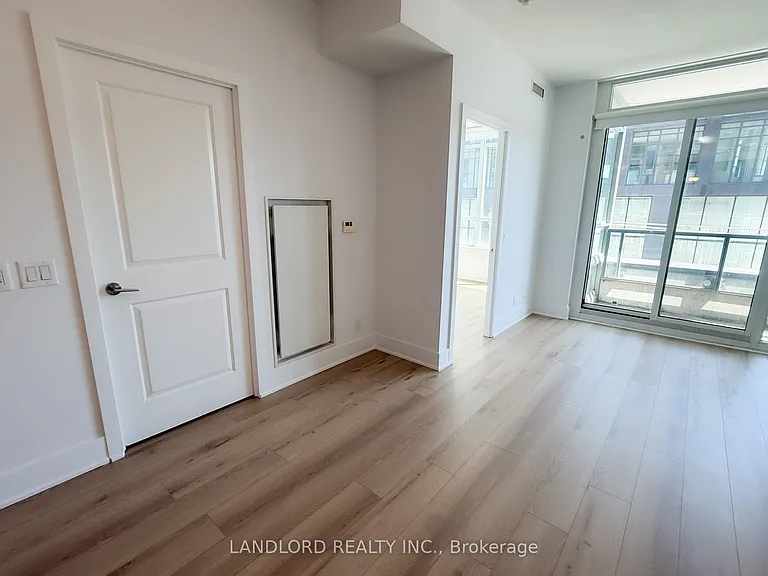120 Parliament St #412 — Photo 8