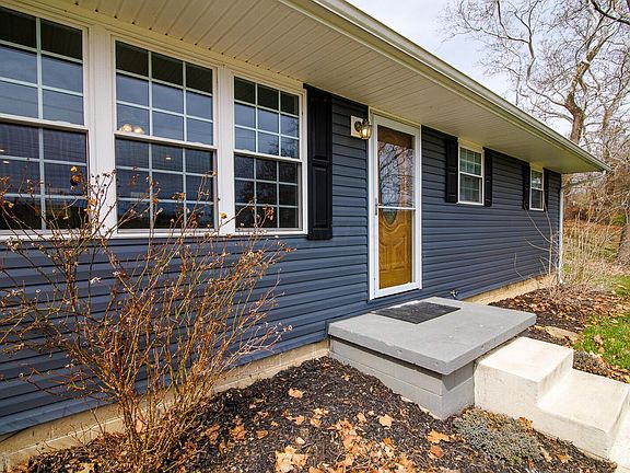 4th image of 309 Darlene Dr
