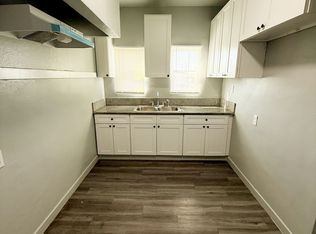 404 North Fries Avenue, Wilmington, CA 90744