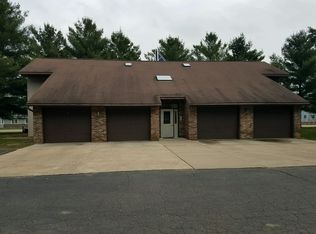 525 N Point Dr, Stevens Pt, WI 54481