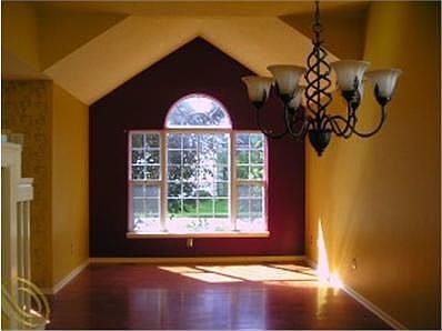 4th image of 372 Lake Forest Dr