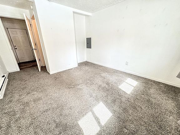 3rd image of 216 Fern Ave