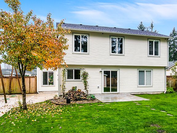5th image of 1205 196th Street Ct E