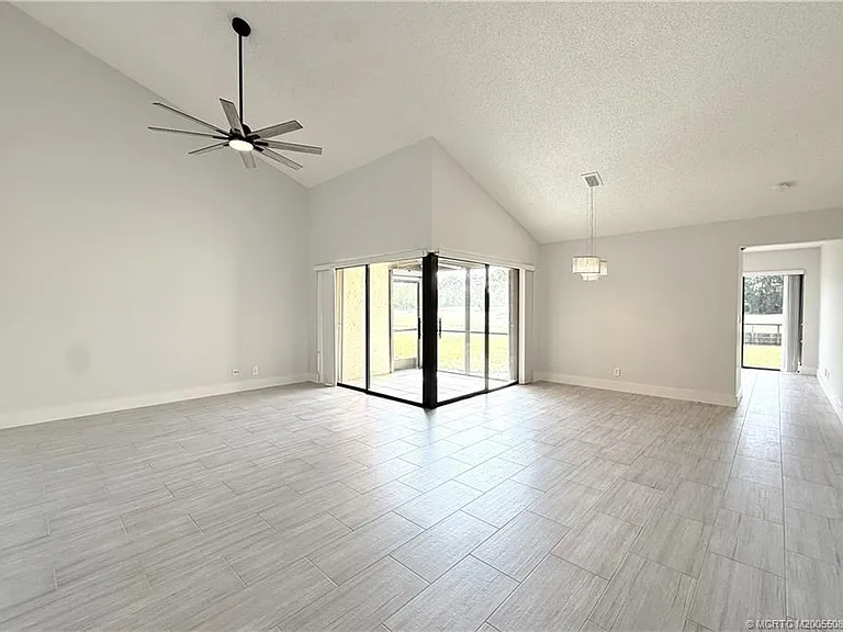 3505 SW Quail Meadow Trl #A — Photo 3
