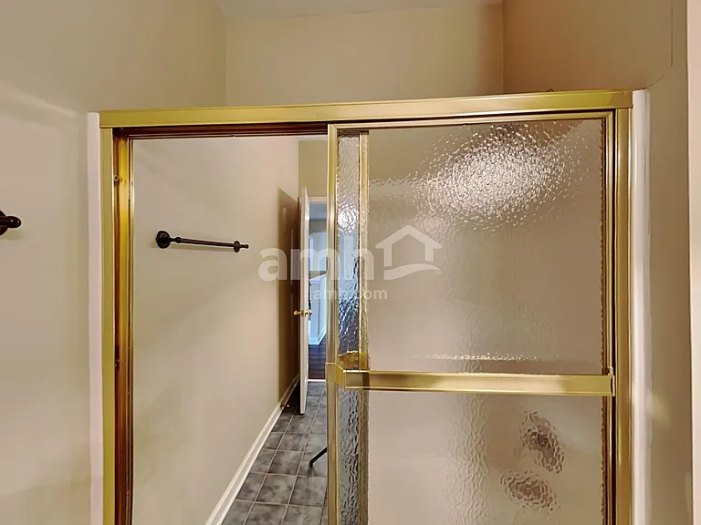 1725 Woodland Pointe Dr — Photo 16