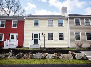 7 Boulder Brook Dr, Exeter, NH 03833