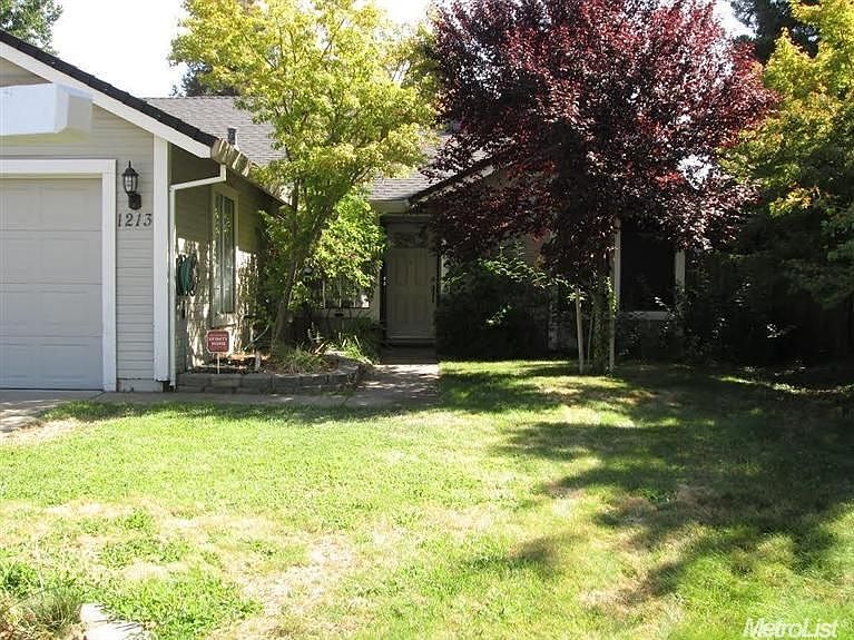 1st image of 1213 Ross Ct
