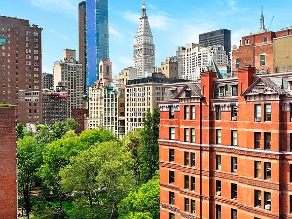 5th image of 32 Gramercy Park S #12H