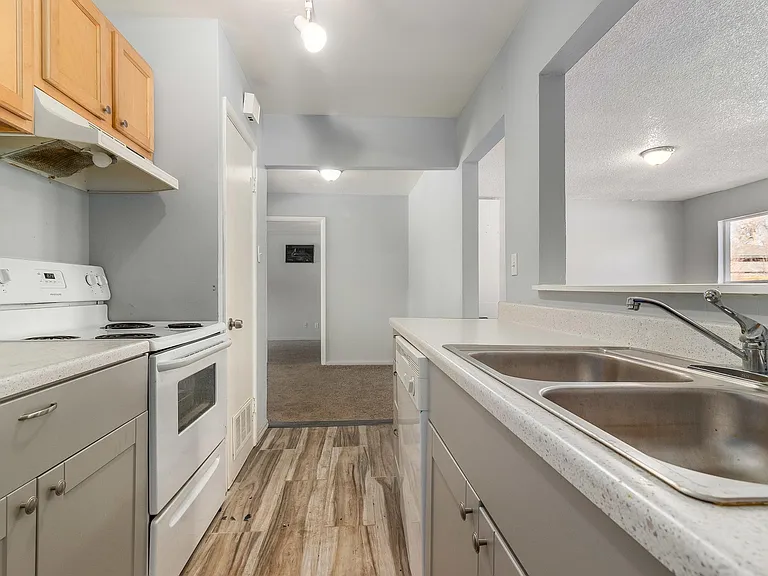 3068 S Dexter Way — Photo 6