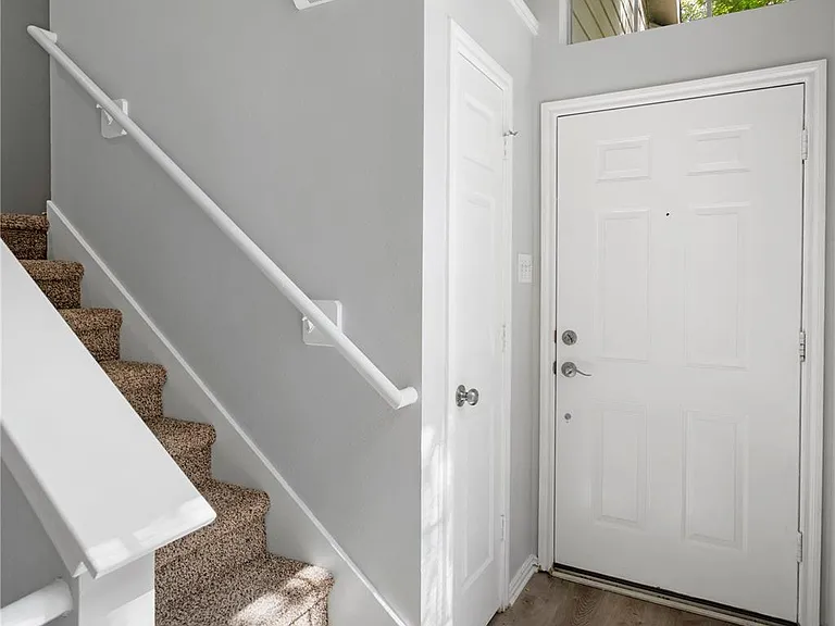 38 Walden Elms Cir — Photo 4