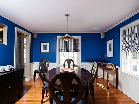 2nd image of 11 Oriole St