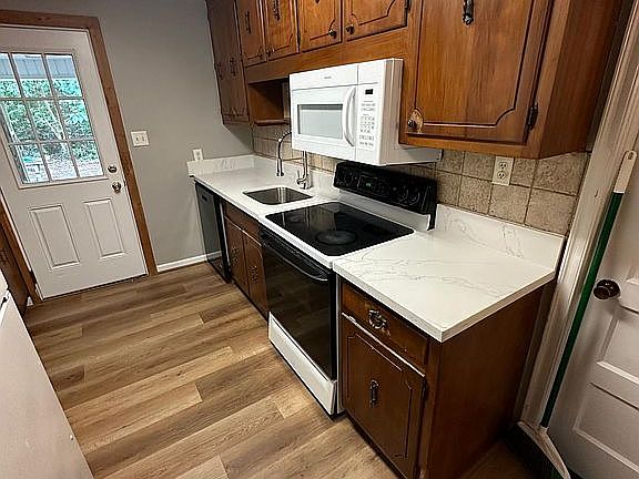 4th image of 104 Ricardo St