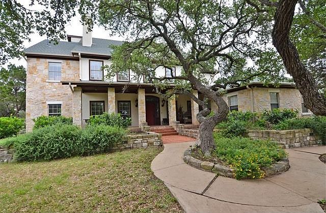 Front View with Majestic Oaks!