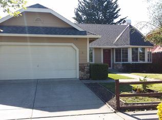 1087 Lombardi Ln, Santa Rosa, CA 95407