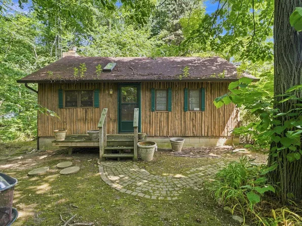 7387 Walbridge Rd, Lexington, MI 48450