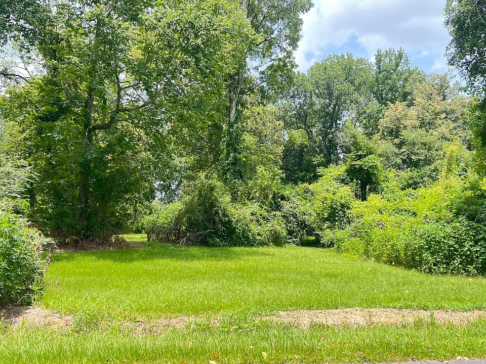 2nd image of Meghan Dr