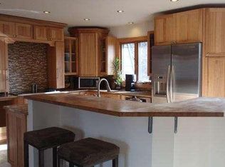 3399 High Ln, Saukville, WI 53080