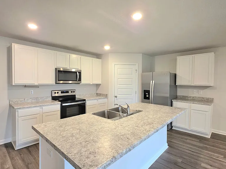 4389 Tiger Oak Ct — Photo 3