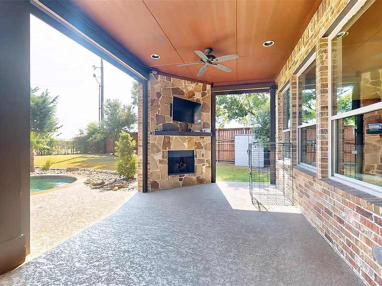 1641 Hidden Bluff Ct — Photo 6