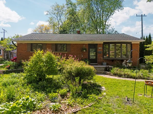 1500 Las Vegas Dr, Ann Arbor, MI 48103