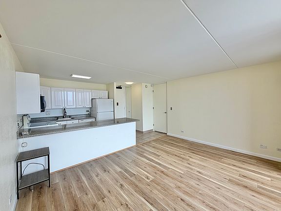 4th image of 411 Hobron Ln APT 3601