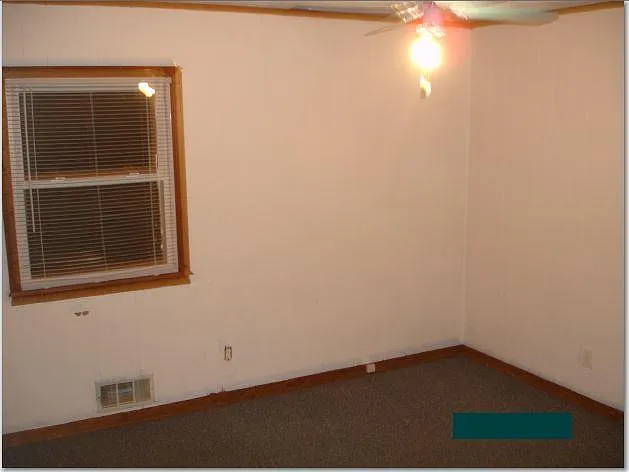 2919 NE Russell Rd — Photo 9