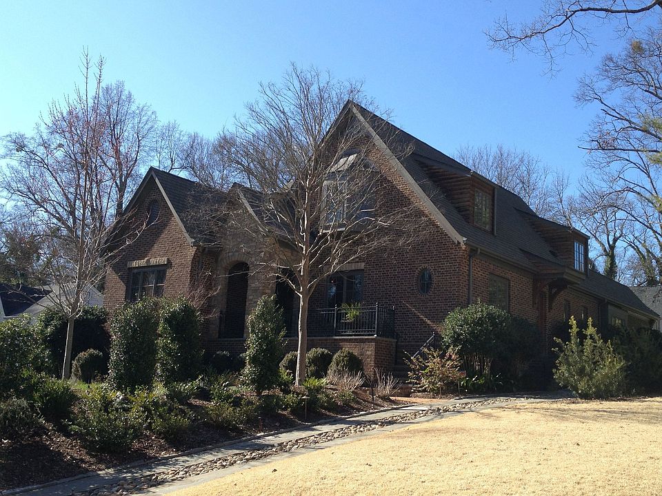 1st image of 221 Cureton St