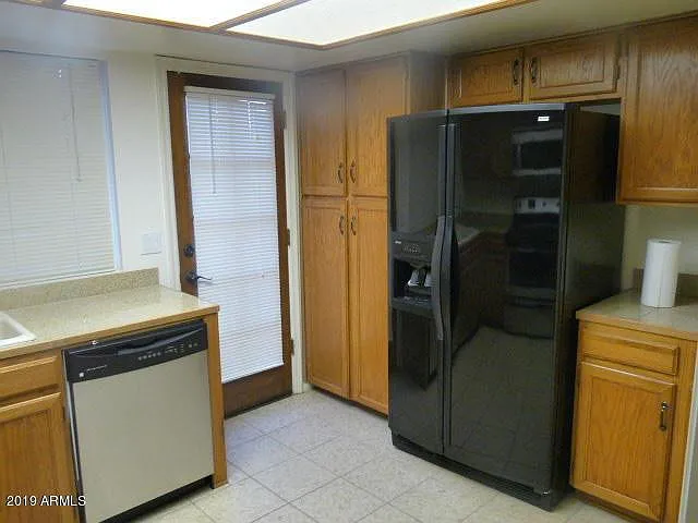 1631 N El Camino Dr — Photo 8