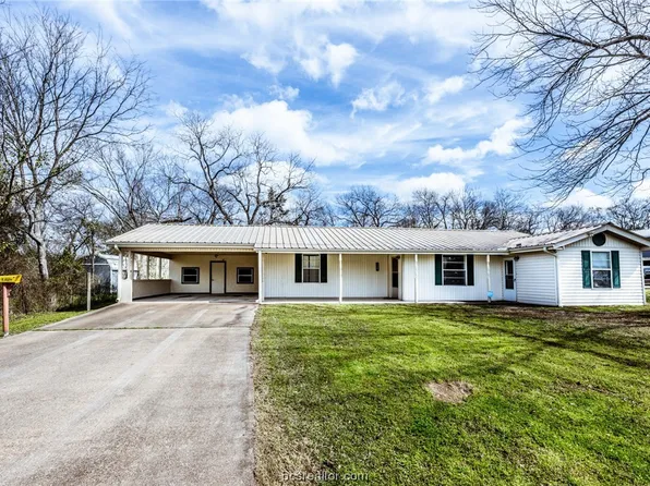 106 N Minden St, Madisonville, TX 77864