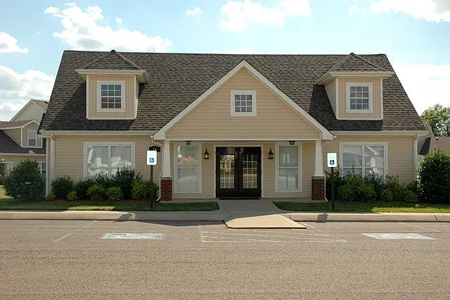 332 Sam Houston Circle — Photo 3