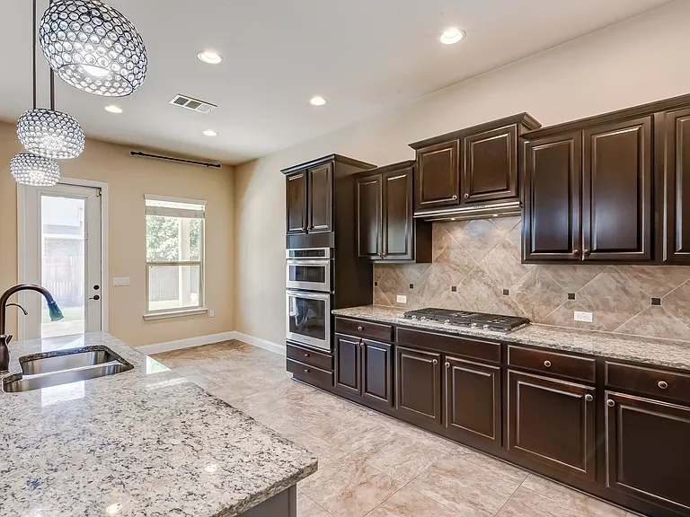 16009 Jeffs Ln — Photo 13