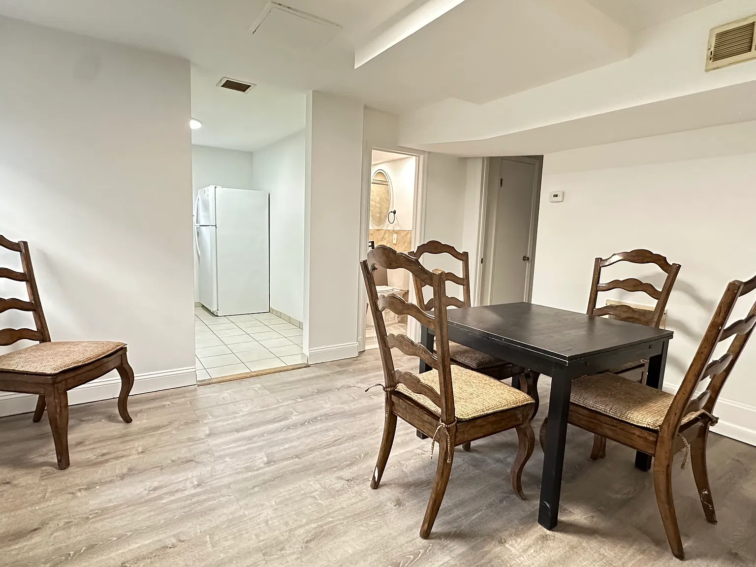 1 bed, 900 sqft, $1,800 — Photo 1