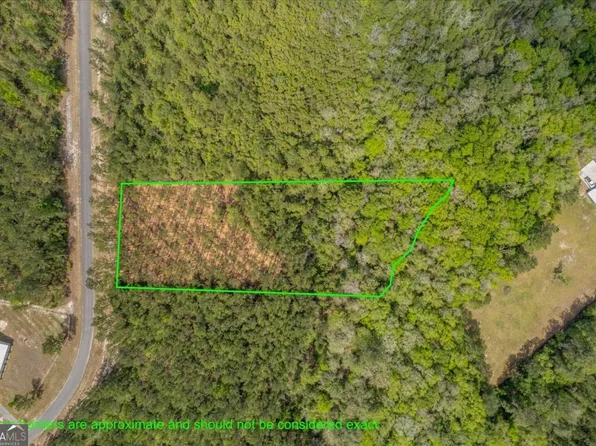 22 Heritage Way, Hortense, GA 31543