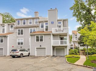 11 Quail Ct, Englewood, NJ 07631