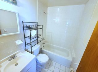 942A E 212th St APT 1, Bronx, NY 10469