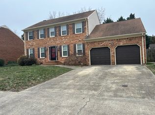 1328 Thyme Trl, Chesapeake, VA 23320