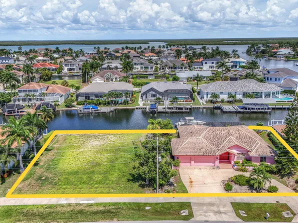 273 N Barfield Dr, Marco Island, FL 34145