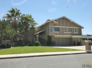 7505 Del Canto Ct, Bakersfield, CA 93309