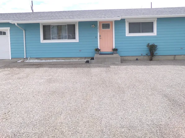 1835 Lincoln St, Mountain Home, ID 83647