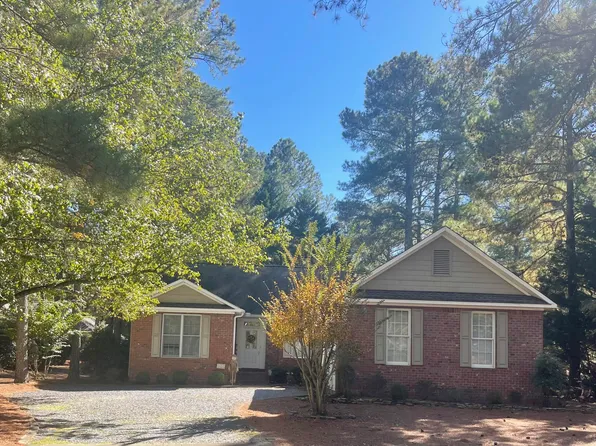 230 Lake Forest Drive, Pinehurst, NC 28374