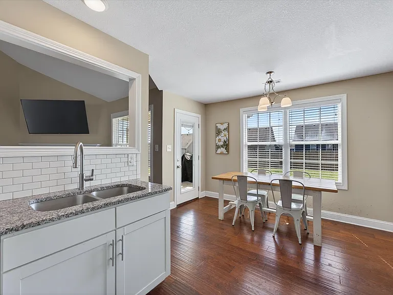 1044 Charles Thomas Dr — Photo 10