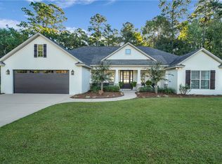 292 Country Walk Cir, Brunswick, GA 31525